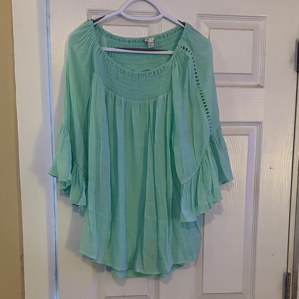 Cato Mint Green Blouse with Flowy Sleeves